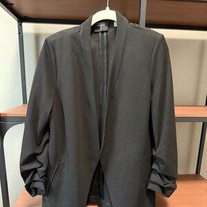 MEDIUM TAHARI  3/4 SLEEVE BLAZER BLACK